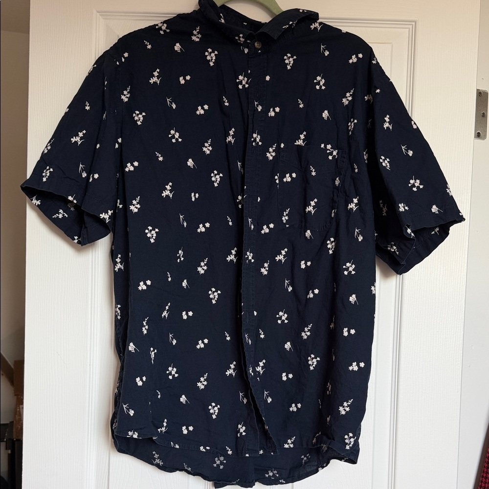 Old navy Men's Navy Floral Shirt size XXL